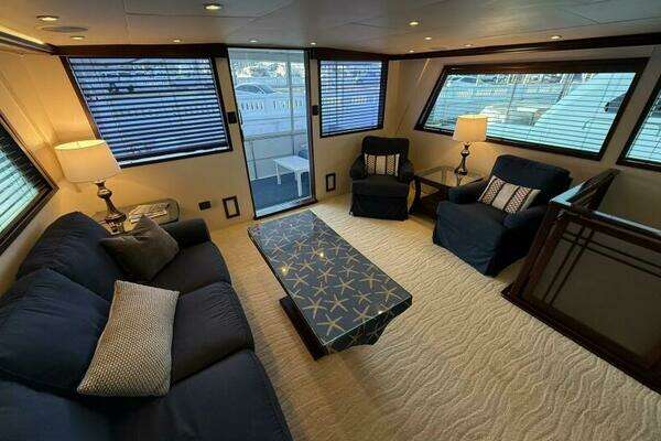Hatteras 62 Cockpit Motor Yacht Yacht For Sale