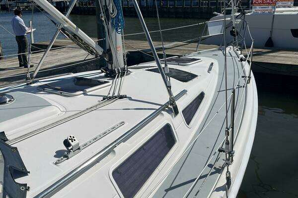 Hunter 356 Yacht For Sale