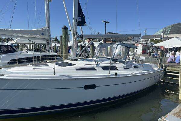 Hunter 356 Yacht For Sale