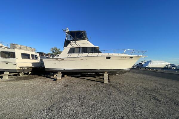 NO NAME 37ft Silverton Yacht For Sale