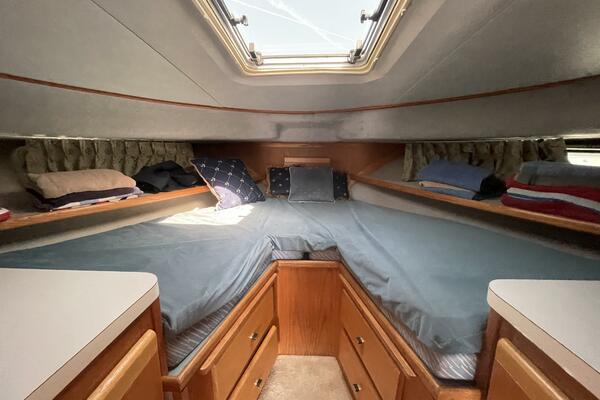 NO NAME 37ft Silverton Yacht For Sale