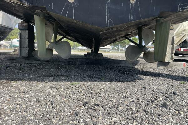 NO NAME 37ft Silverton Yacht For Sale