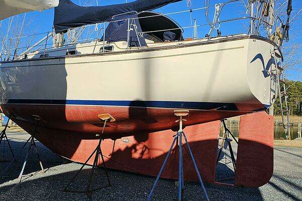 Photo of the 1988 Island Packet  "Joyful Wing"