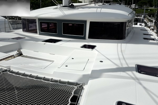 Lagoon Lagoon 560 Yacht For Sale