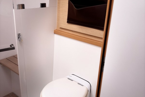 Lagoon Lagoon 560 Yacht For Sale