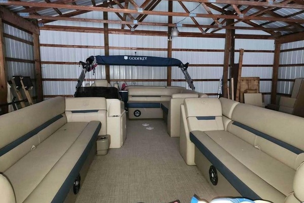 23ft Sweetwater Yacht For Sale