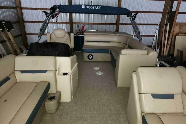 23ft Sweetwater Yacht For Sale