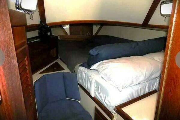 Photo of the 1995 Pacific Seacraft 37