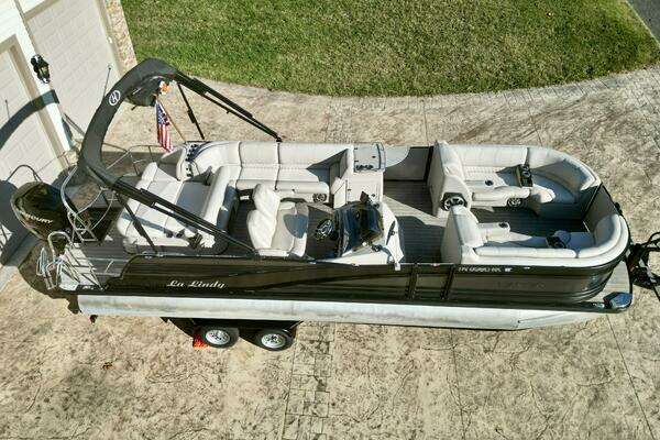 Photo of the 2016 Harris Grand Mariner 250 SLEC Tritoon