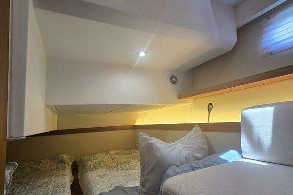 Latitude Adjustment 39ft Greenline Yacht For Sale