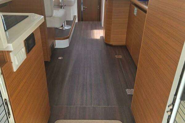 Latitude Adjustment 39ft Greenline Yacht For Sale