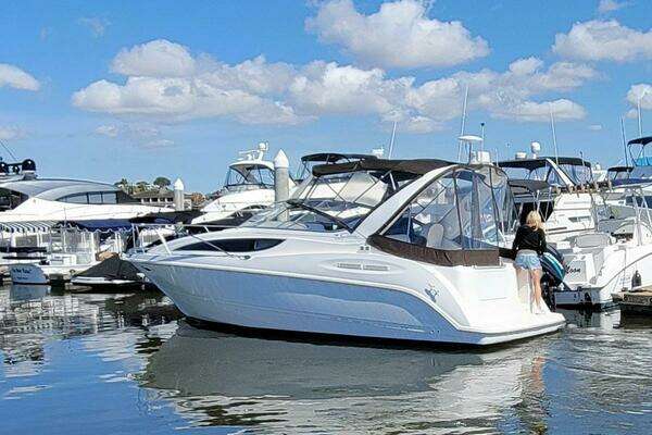 Hawley s Haven 28ft Bayliner Yacht For Sale
