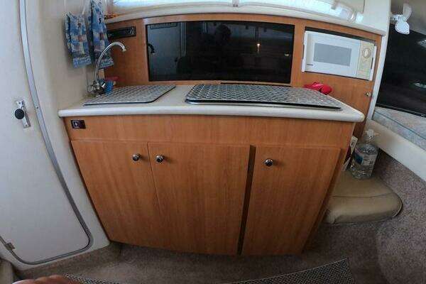 Hawley s Haven 28ft Bayliner Yacht For Sale