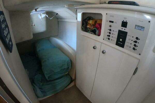 Hawley s Haven 28ft Bayliner Yacht For Sale