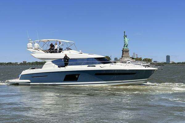 62-ft-Prestige-2014-620S-BLUE HAVEN-Key Biscayne Florida United States yacht for sale