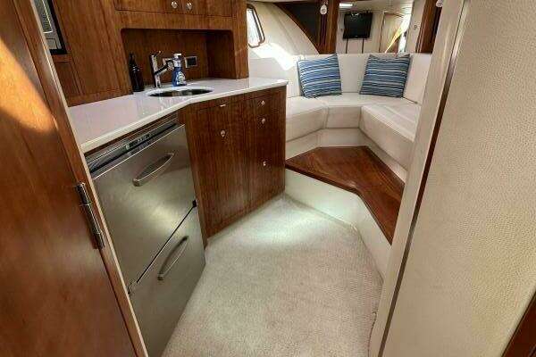 SeaVee 43 SE Yacht For Sale