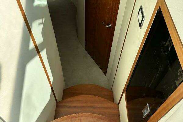 SeaVee 43 SE Yacht For Sale