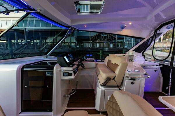 Aquila 36 Power Cat Yacht For Sale