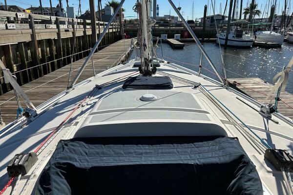 36ft Hunter Yacht For Sale