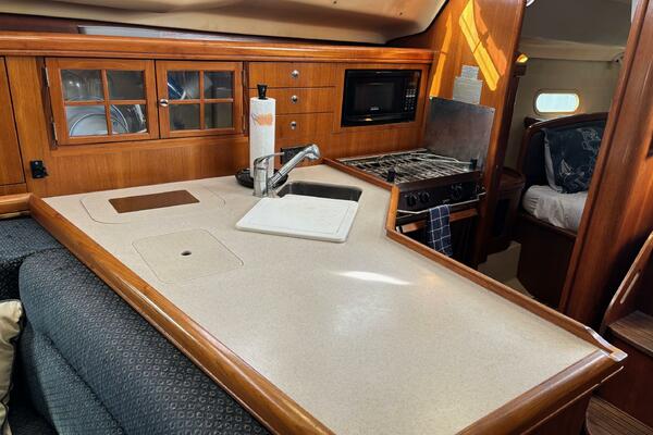 36ft Hunter Yacht For Sale
