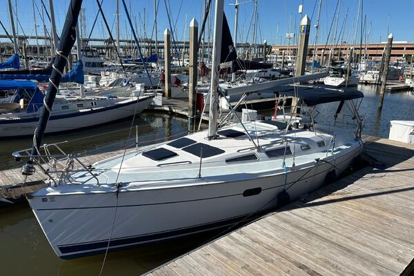36ft Hunter Yacht For Sale