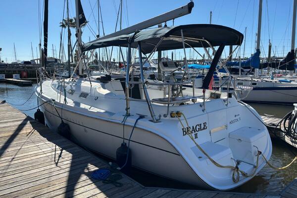 36ft Hunter Yacht For Sale