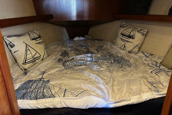 36ft Hunter Yacht For Sale