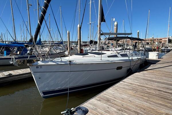 36ft Hunter Yacht For Sale