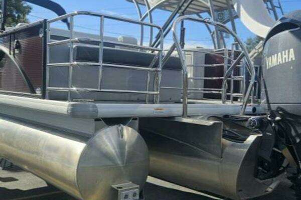 Photo of the 2024 Godfrey Sweetwater 2286