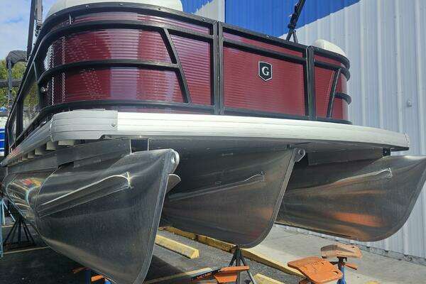 Photo of the 2024 Godfrey Sweetwater 2286