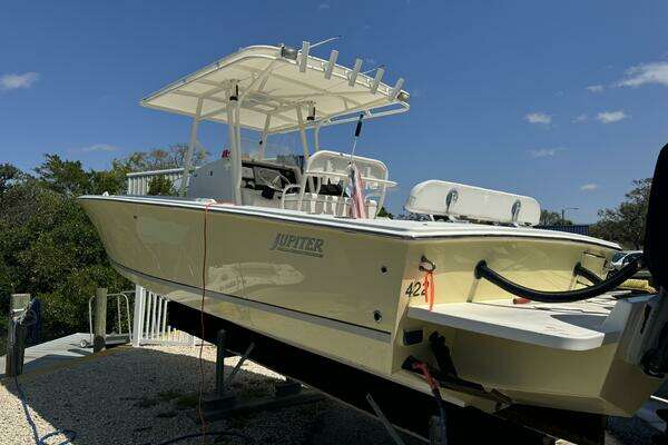 Photo of the 2006 Jupiter 31 CC Forward Seating