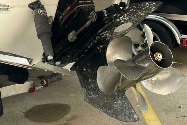 Photo of the 2006 Chaparral 256 SSi