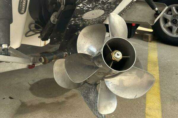 Photo of the 2006 Chaparral 256 SSi