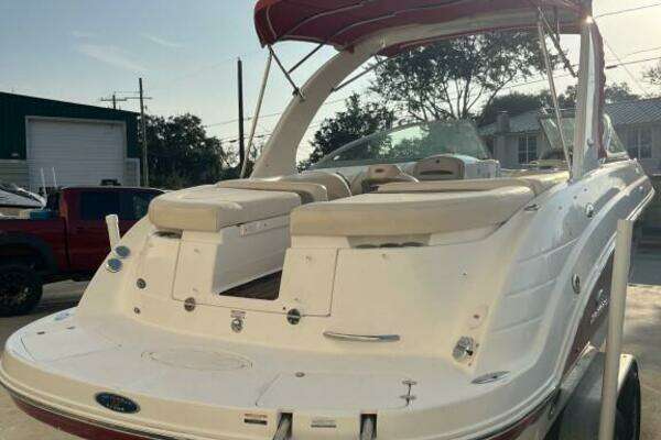 Photo of the 2006 Chaparral 256 SSi