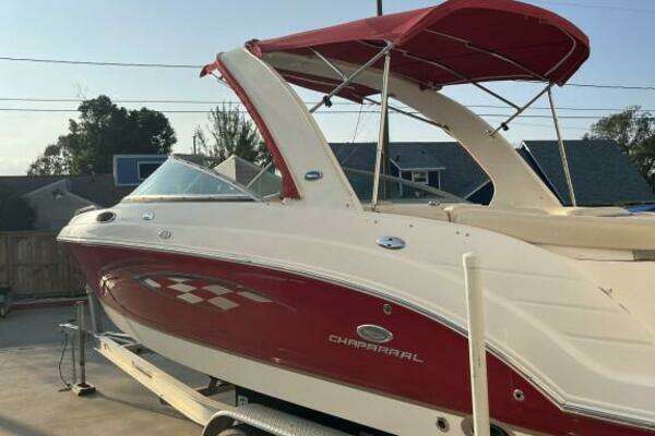 Photo of the 2006 Chaparral 256 SSi