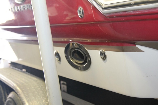 26ft Chaparral Yacht For Sale