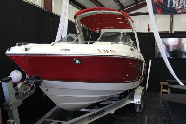26ft Chaparral Yacht For Sale