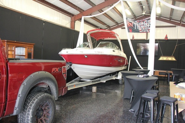 26ft Chaparral Yacht For Sale