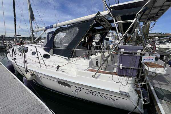 Photo of the 2008 Hunter 45DS "Fré Moment"