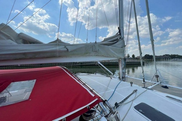 Chasing The Dream 47ft Voyage Yachts Yacht For Sale