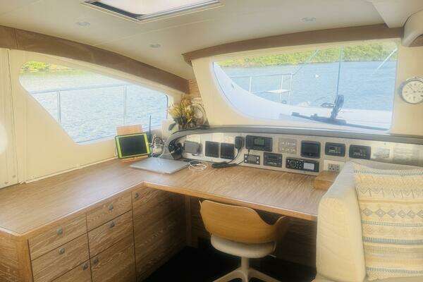 Xquisite Yachts X5 Yacht For Sale