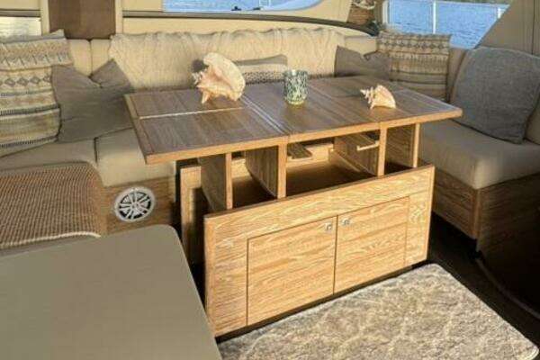 Xquisite Yachts X5 Yacht For Sale