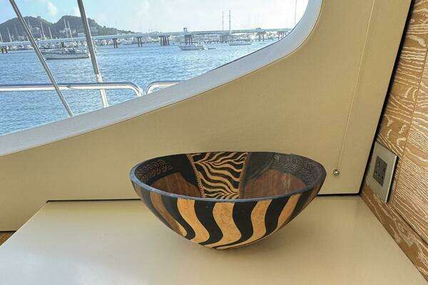 Xquisite Yachts X5 Yacht For Sale