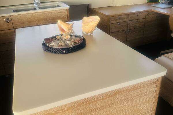 Xquisite Yachts X5 Yacht For Sale