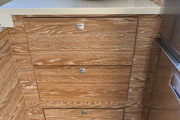 Xquisite Yachts X5 Yacht For Sale