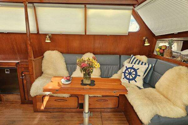 Photo of the 1980 Gulfstar Sailmaster "Burgoo"