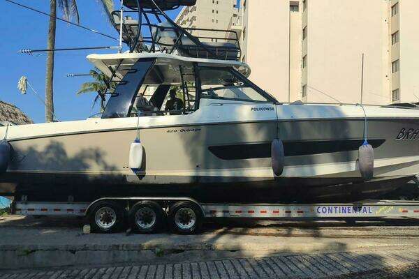 Photo of the 2024 Boston Whaler 420 Outrage "Bravia"
