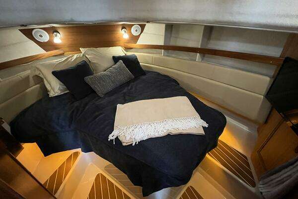 Ranger Tugs R-31 CB Yacht For Sale