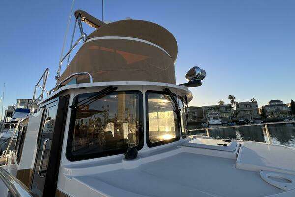 Ranger Tugs R-31 CB Yacht For Sale