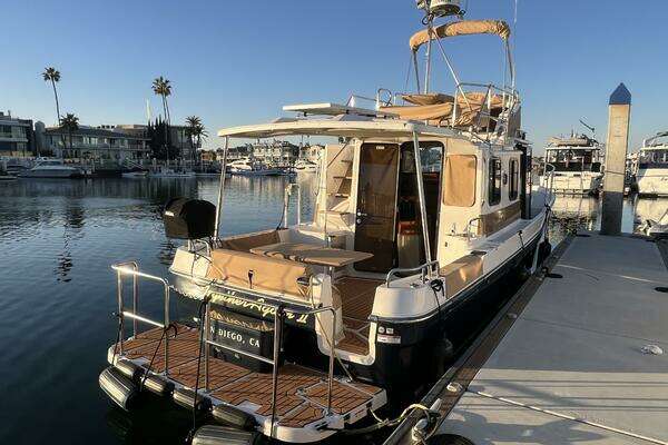 Ranger Tugs R-31 CB Yacht For Sale